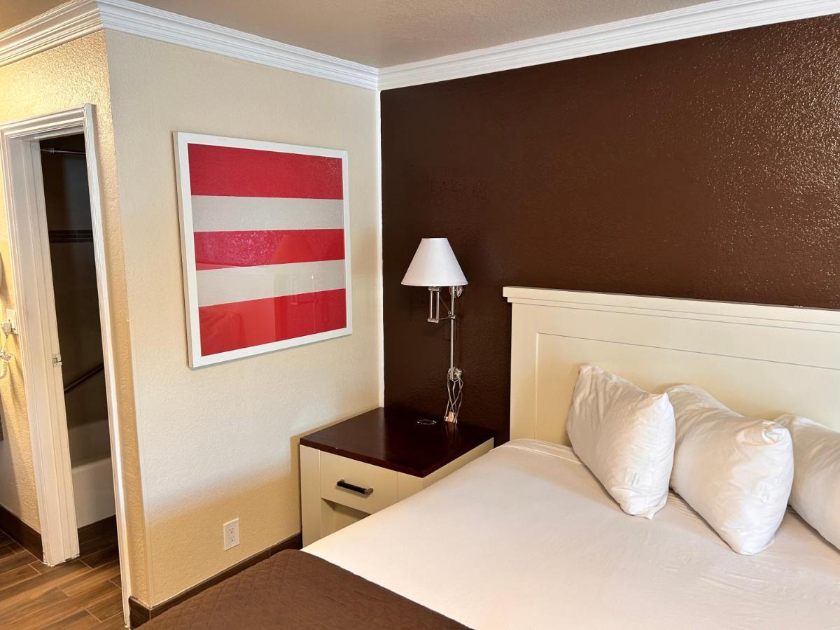 Abby'S Anaheimer Inn - Across Disneyland Park Extérieur photo