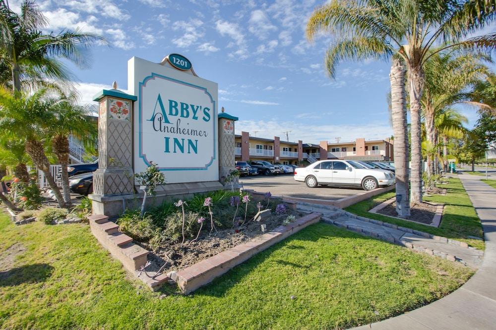 Abby'S Anaheimer Inn - Across Disneyland Park Extérieur photo